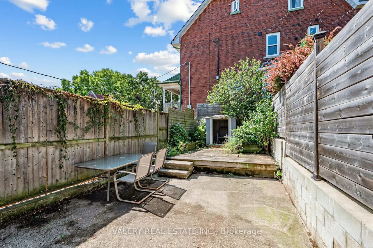 472 Crawford Street — photo 32