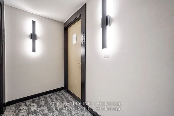 395 Bloor Street E — photo 2