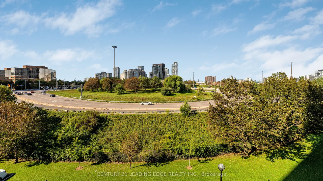 5 Old Sheppard Avenue — photo 50
