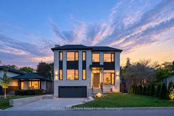 35 Foxwarren Drive