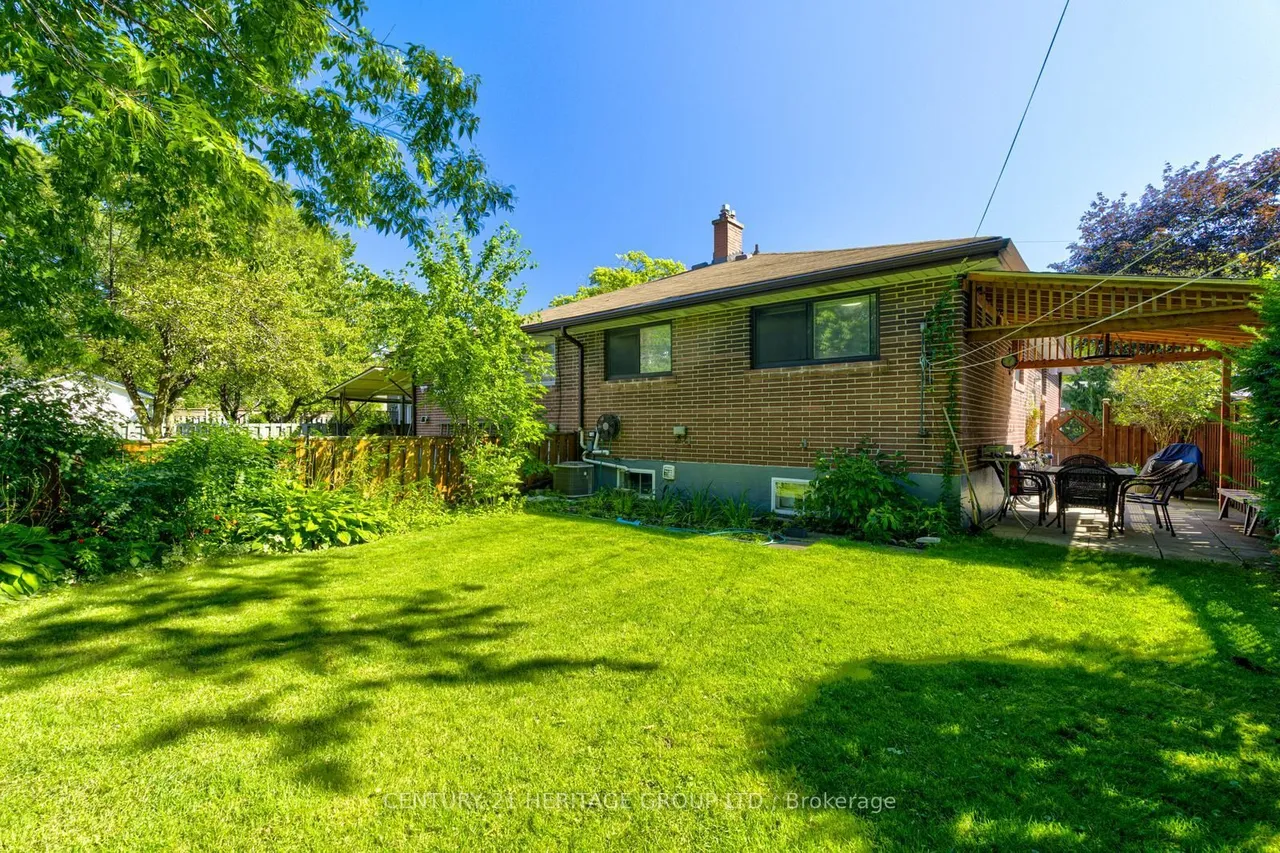 117 Marbury Crescent — photo 40