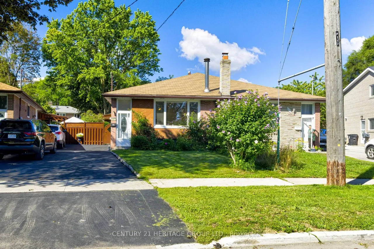 117 Marbury Crescent