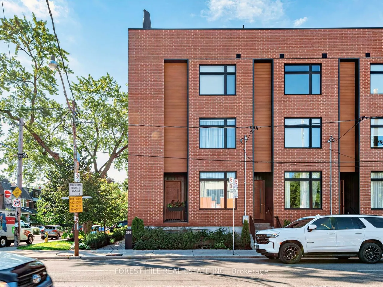 353 Dupont Street