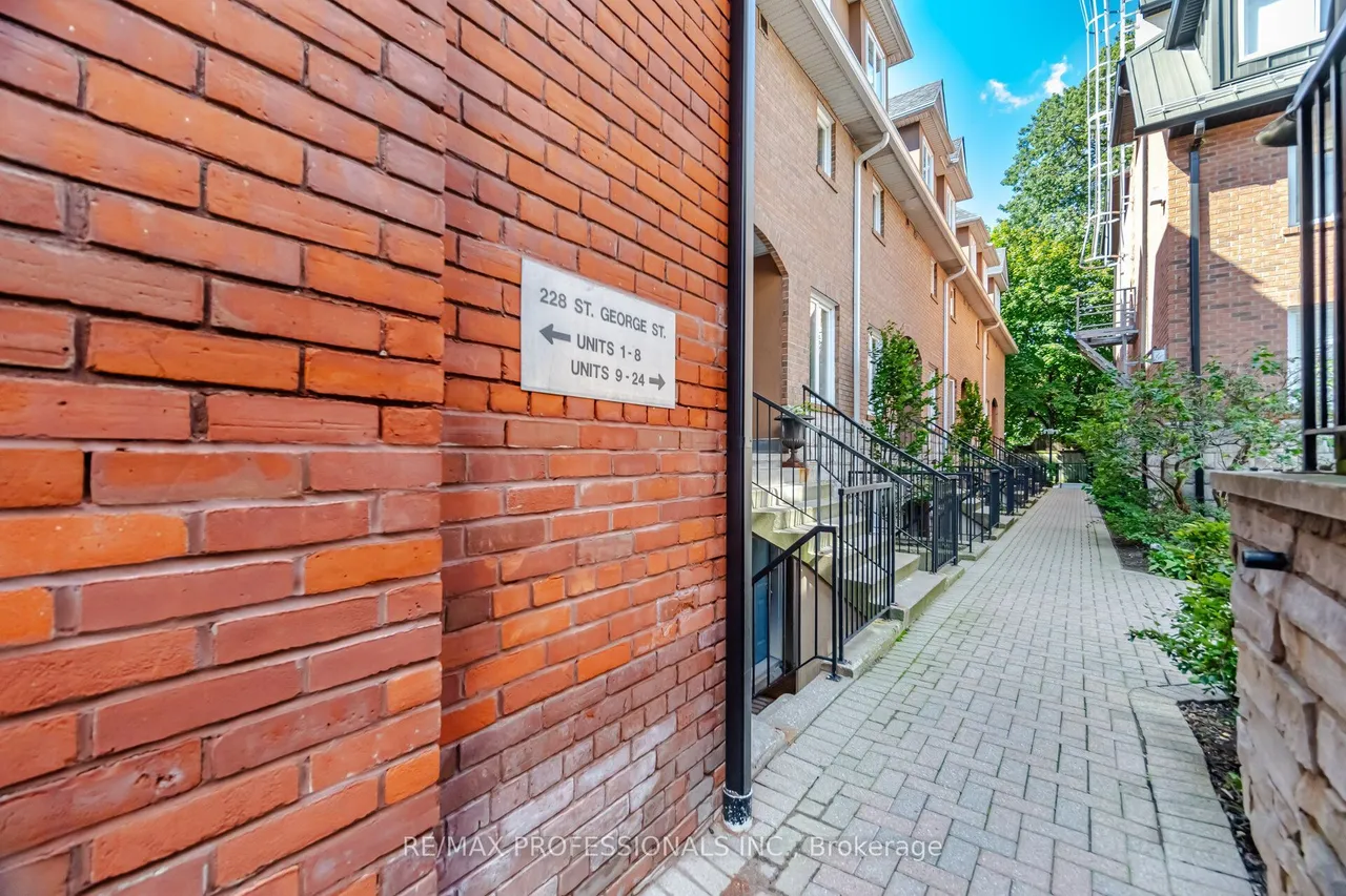 228 St George Street — photo 37