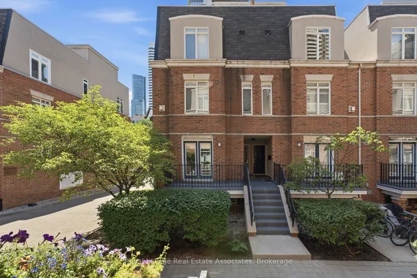 415 Jarvis Street — photo 2