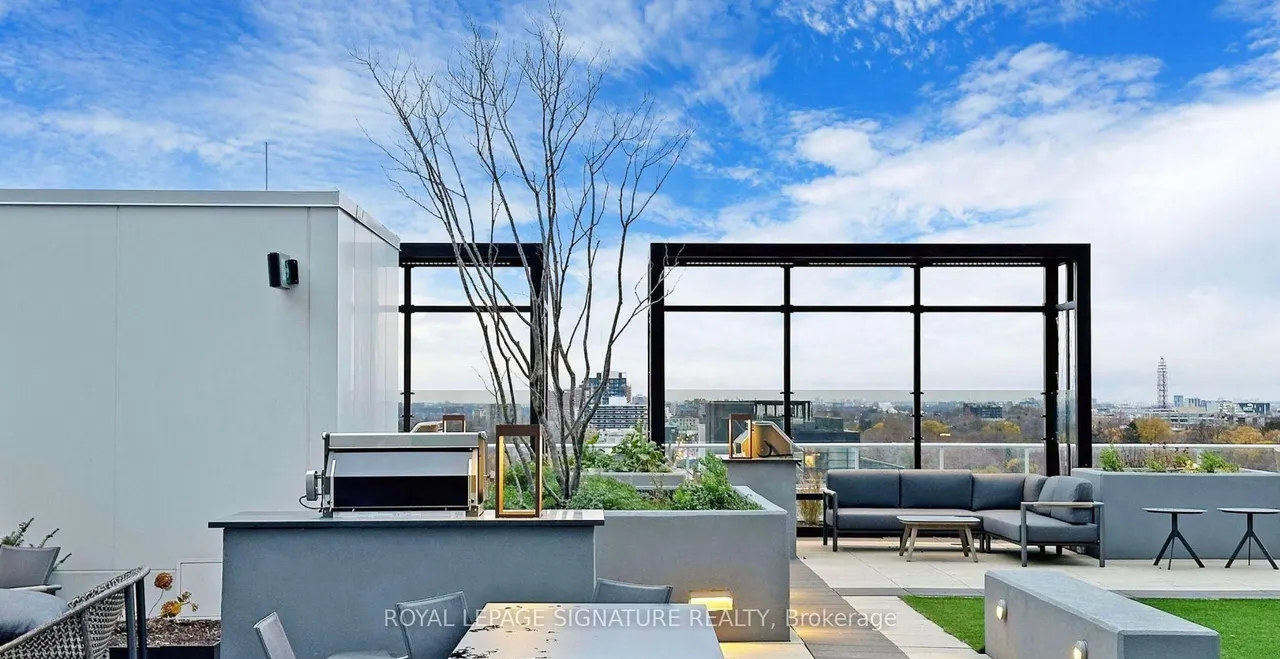 2020 Bathurst Street — photo 37