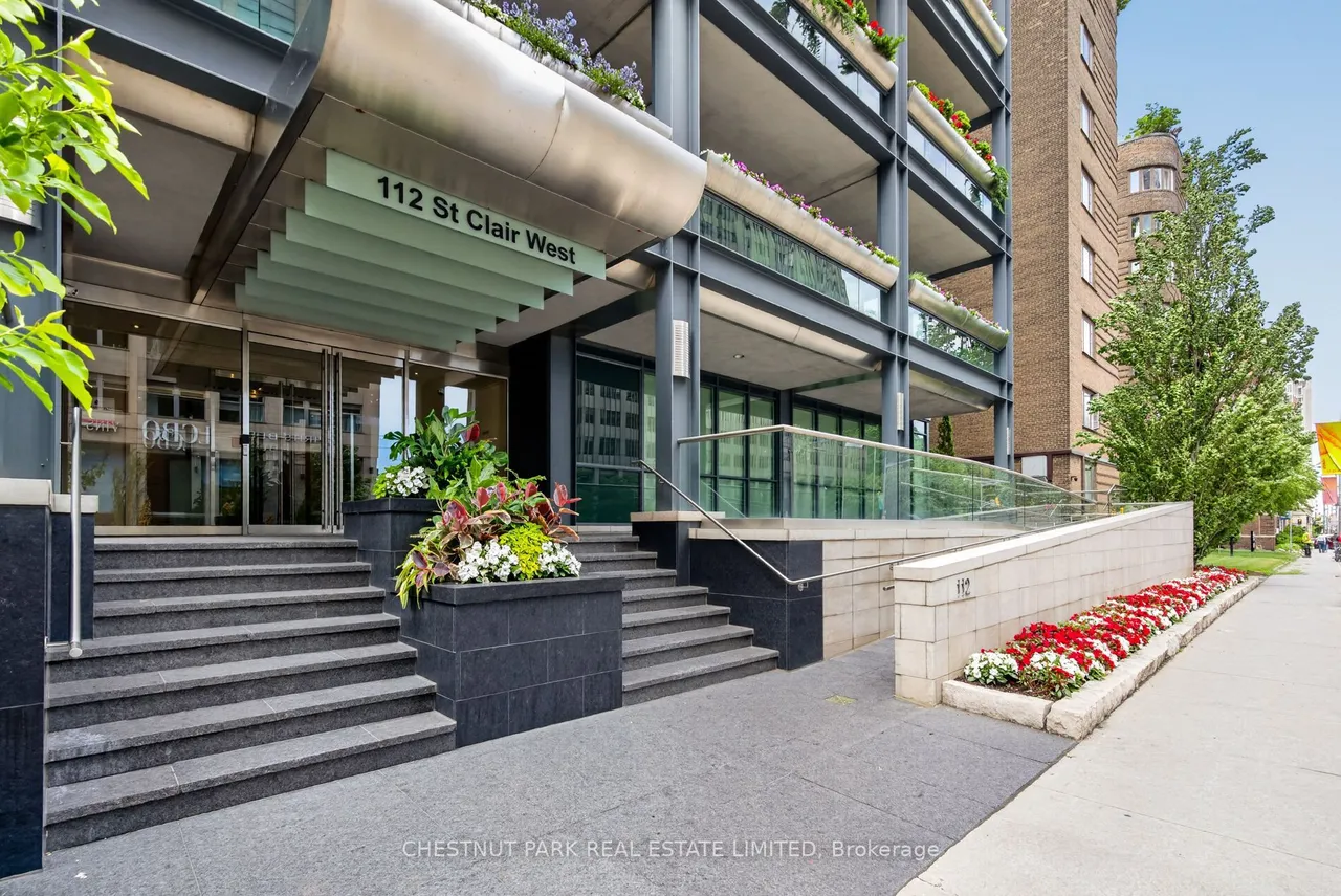 112 St Clair Avenue W
