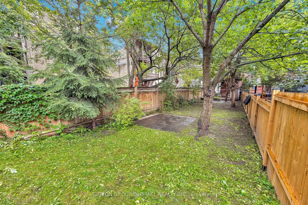 1060 College Street — photo 49