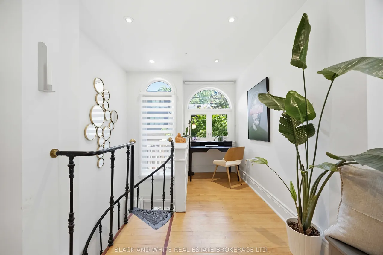 45 Geneva Avenue — photo 3