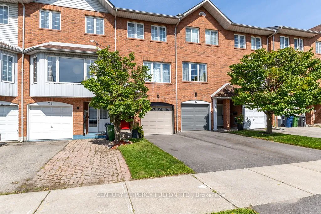 28 Rumi Crescent — photo 3
