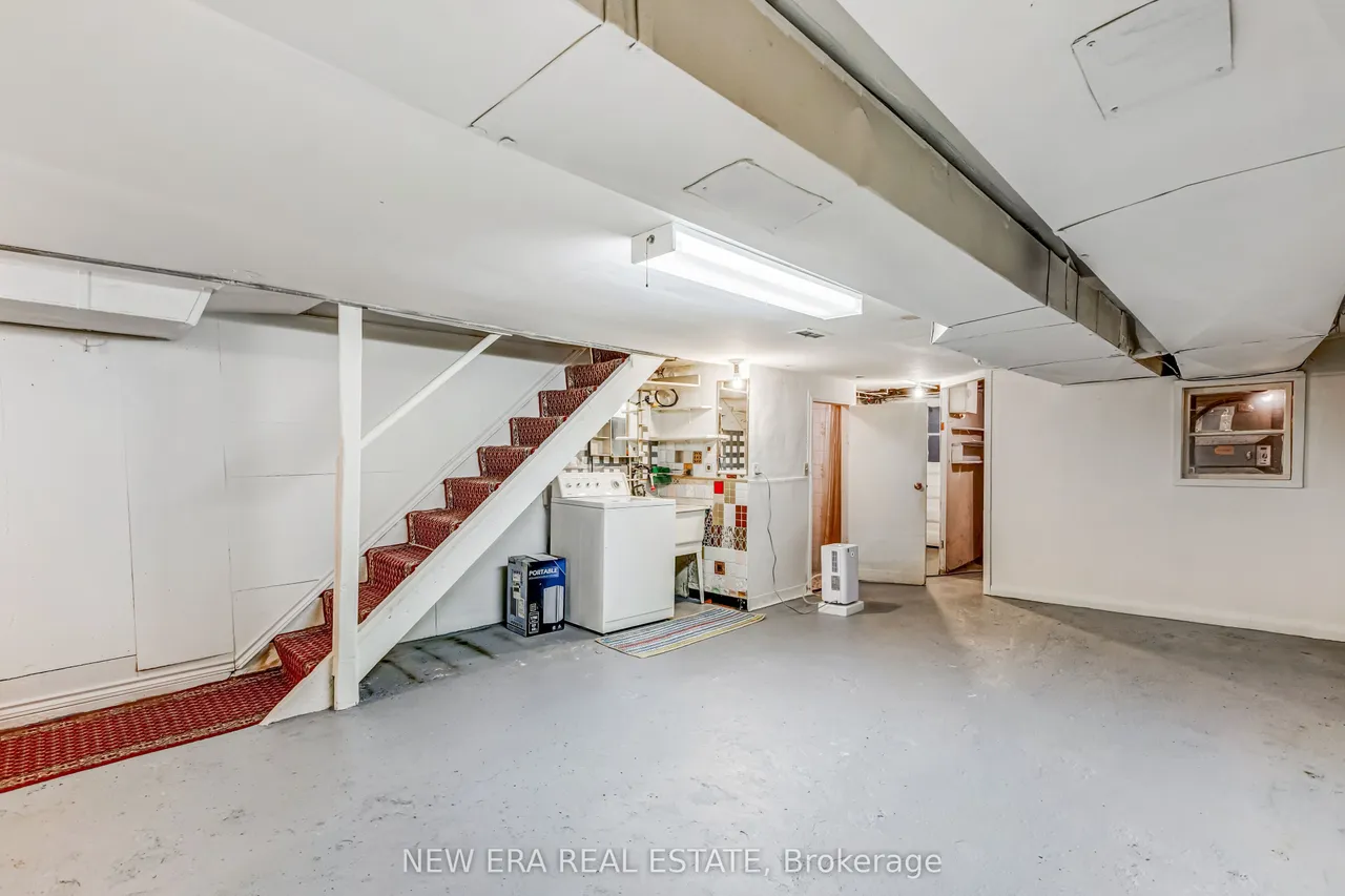 393 Ossington Avenue — photo 35