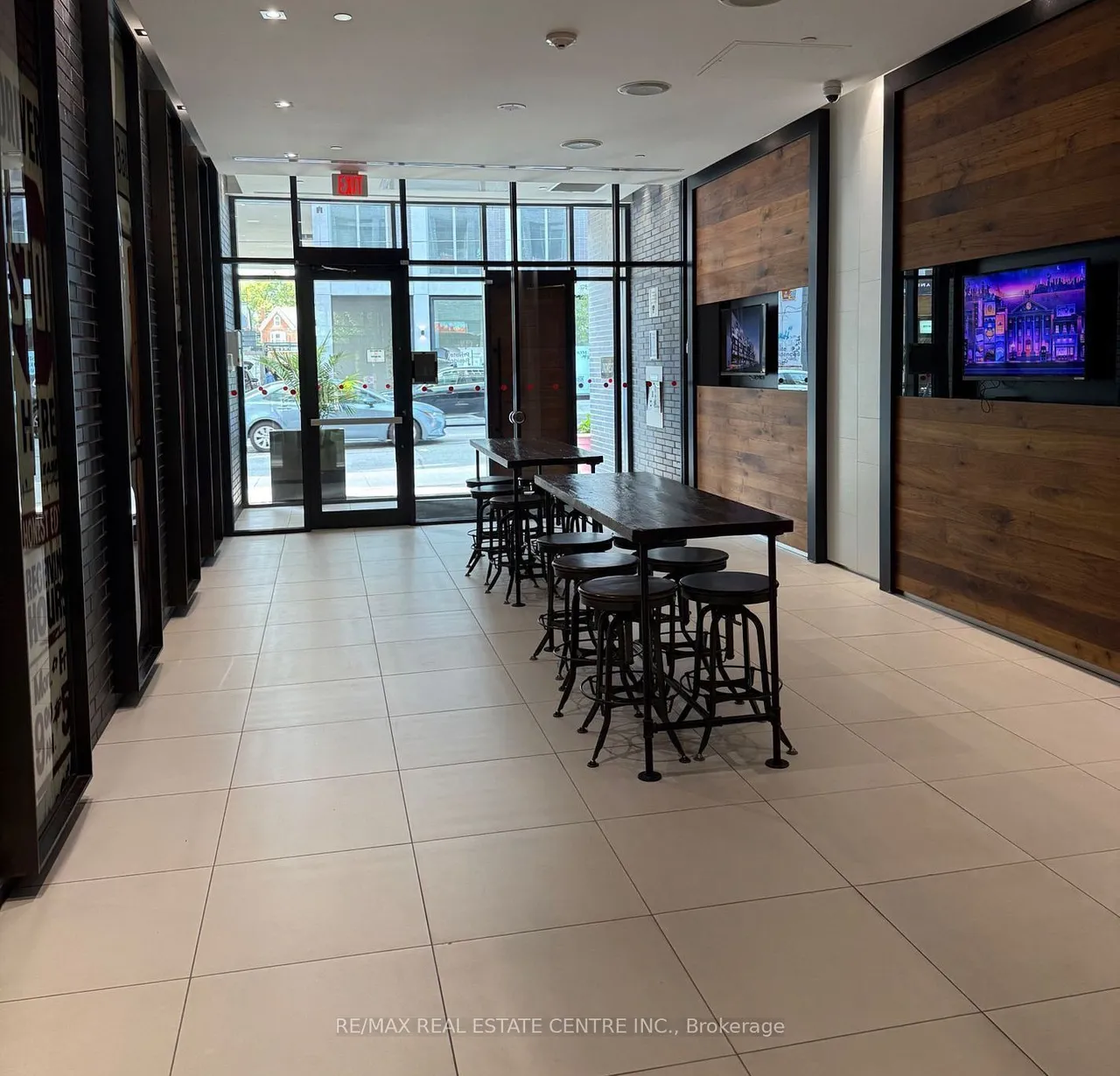 783 Bathurst Street — photo 3