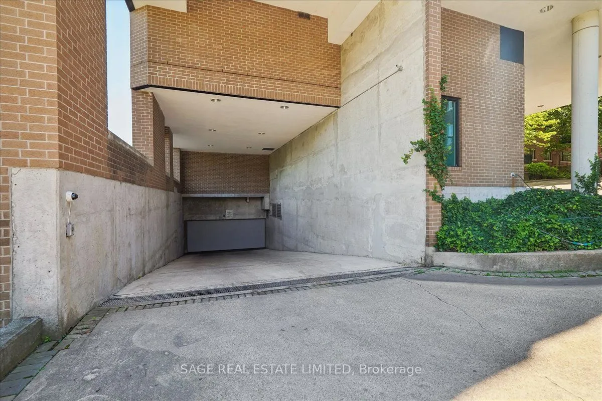97 Lawton Boulevard — photo 42