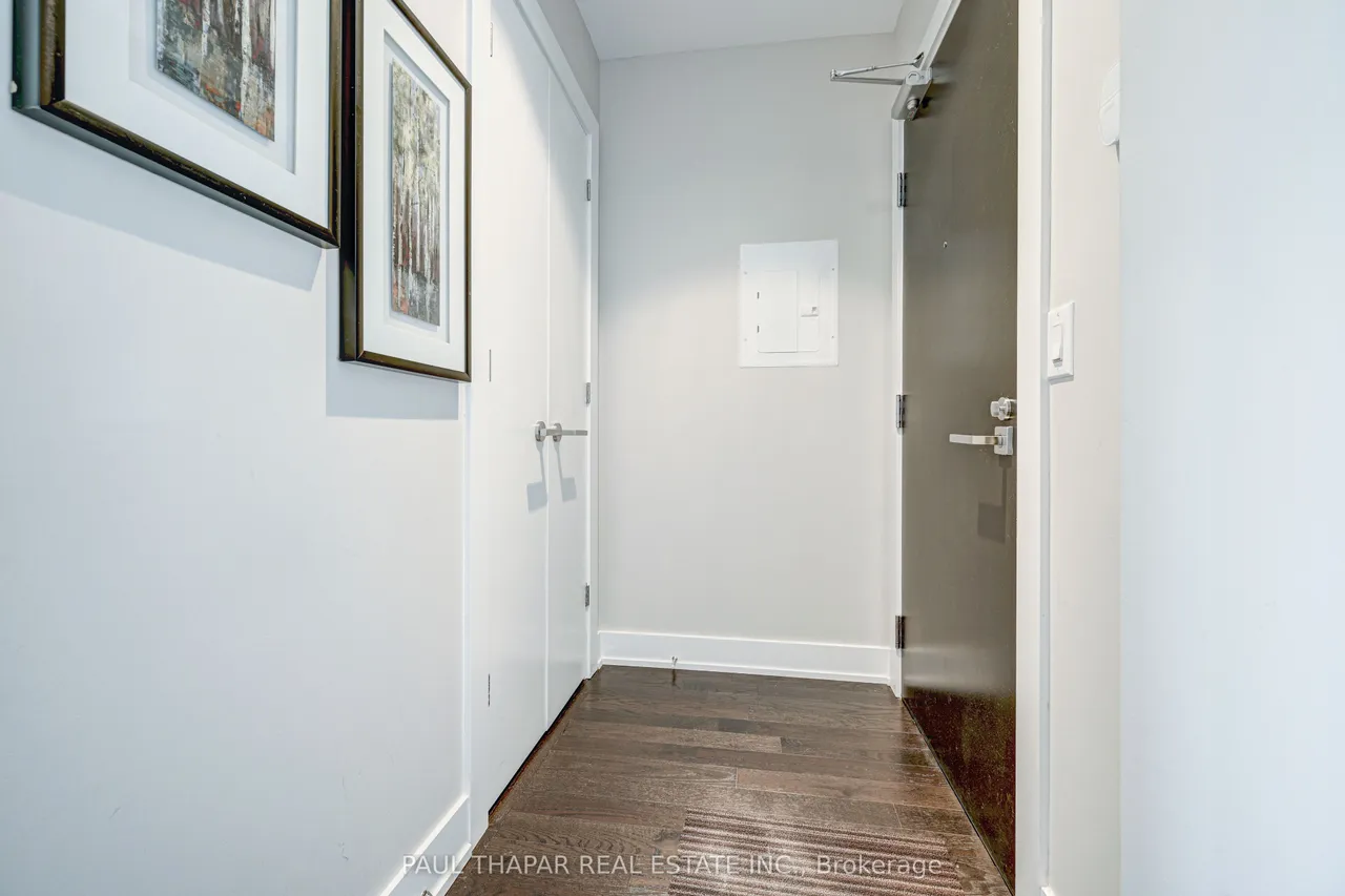 3018 Yonge Street — photo 2