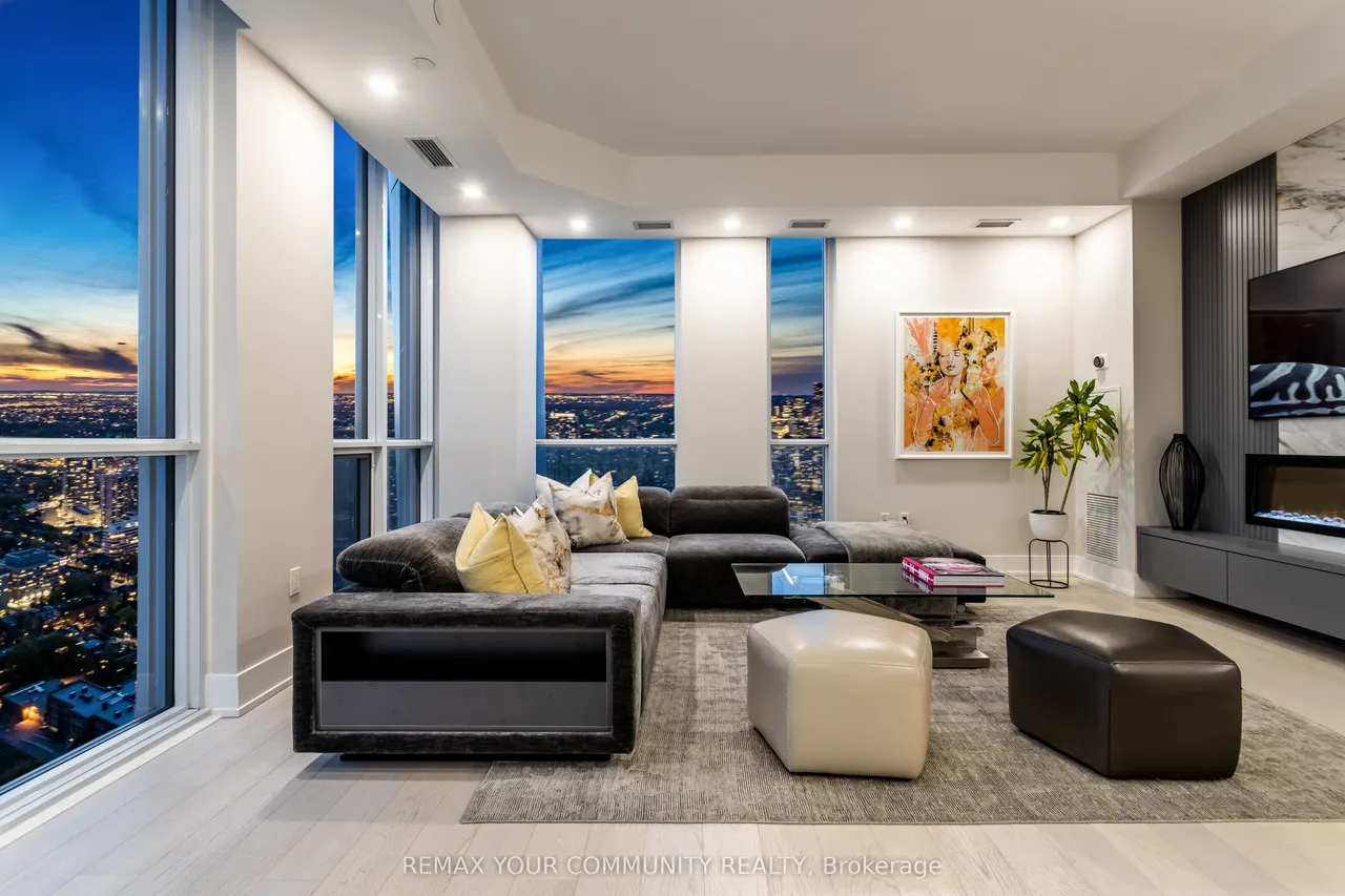 1 Yorkville Avenue