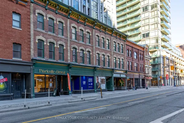 1 Yorkville Avenue — photo 2