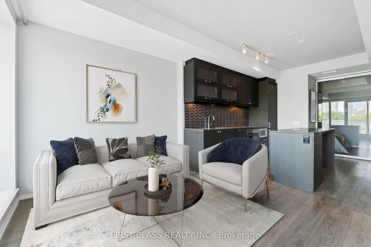 783 Bathurst Street — photo 3