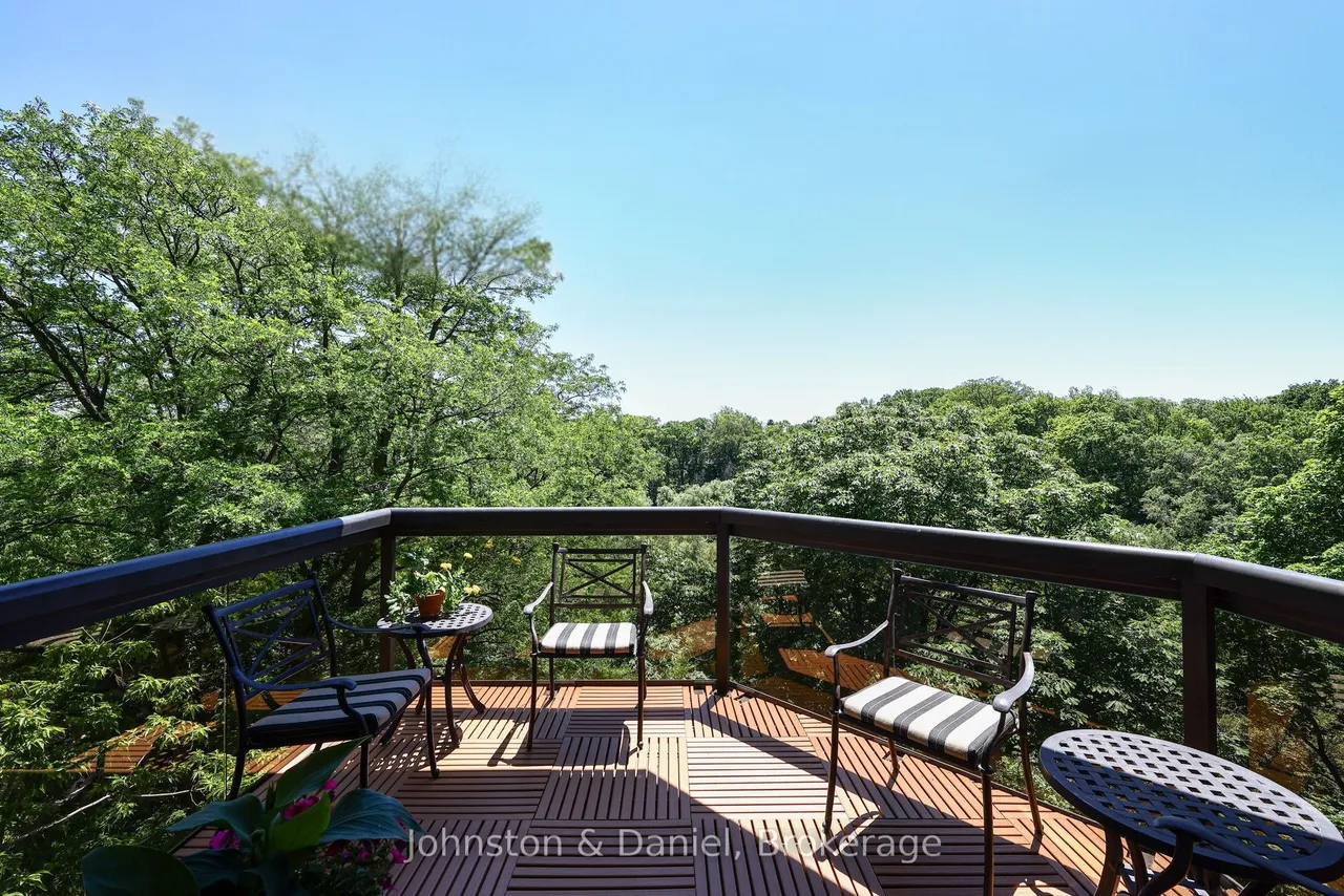 407 Walmer Road — photo 3