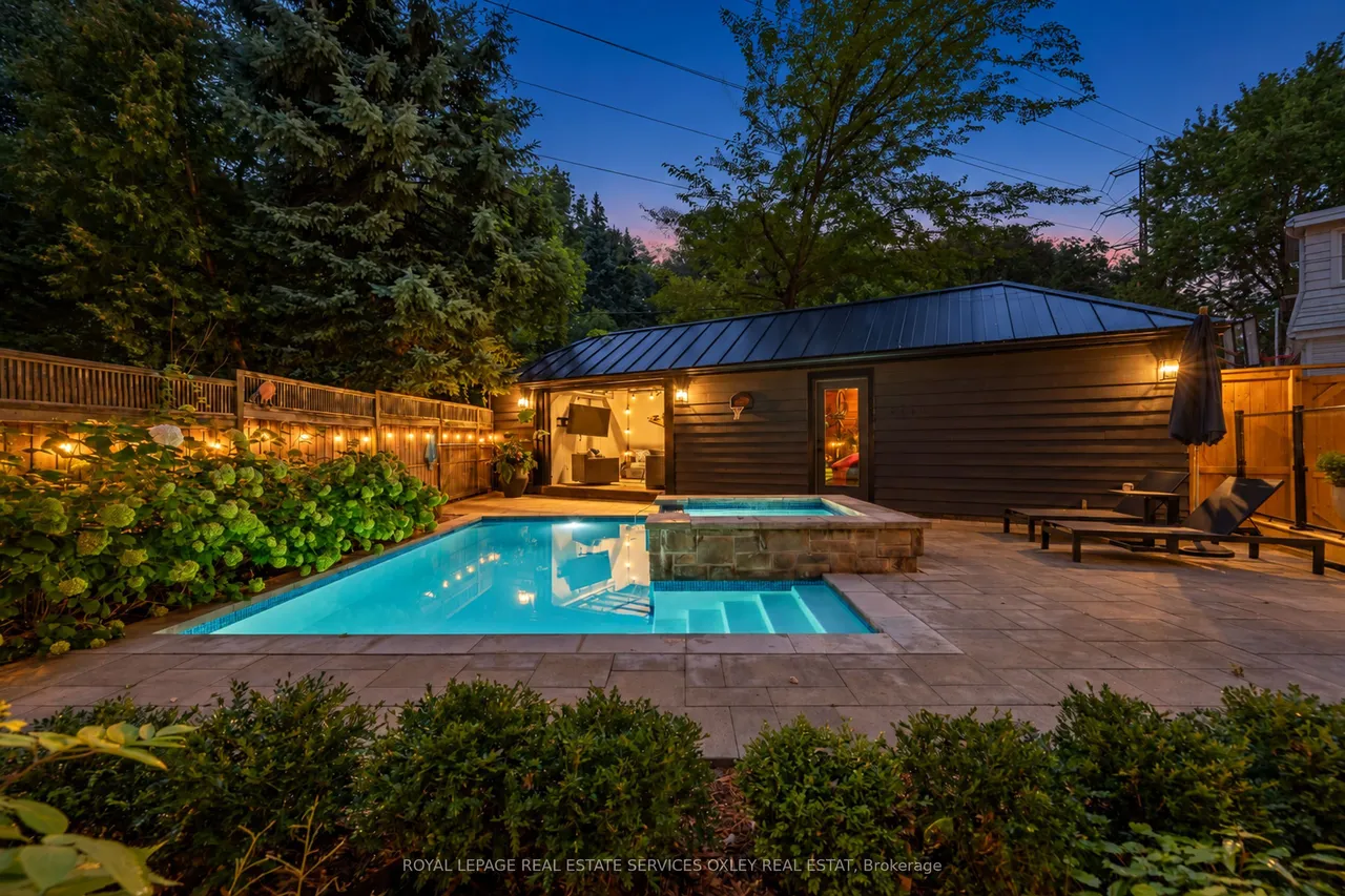20 Edgewood Crescent — photo 40