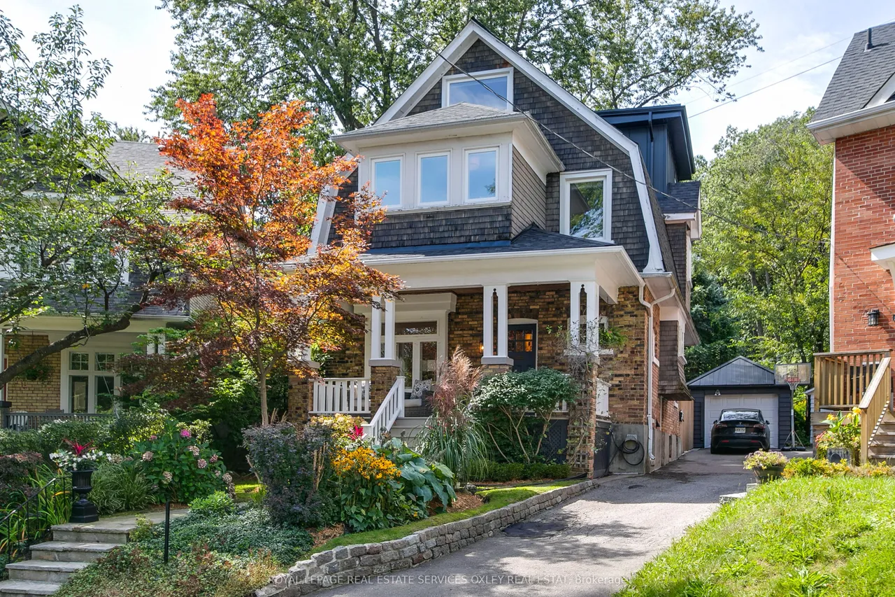20 Edgewood Crescent