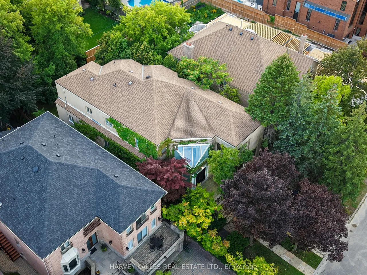 83 Hillmount Avenue — photo 49