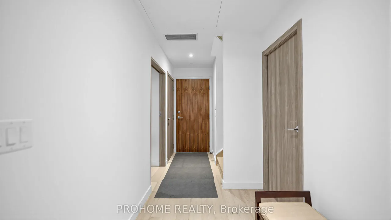 27 McMahon Drive — photo 3