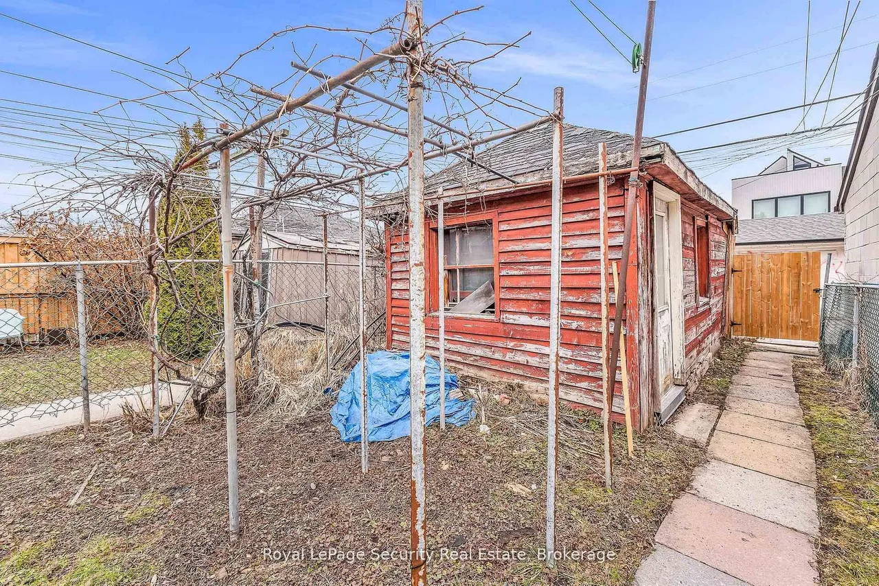 667 Ossington Avenue — photo 48