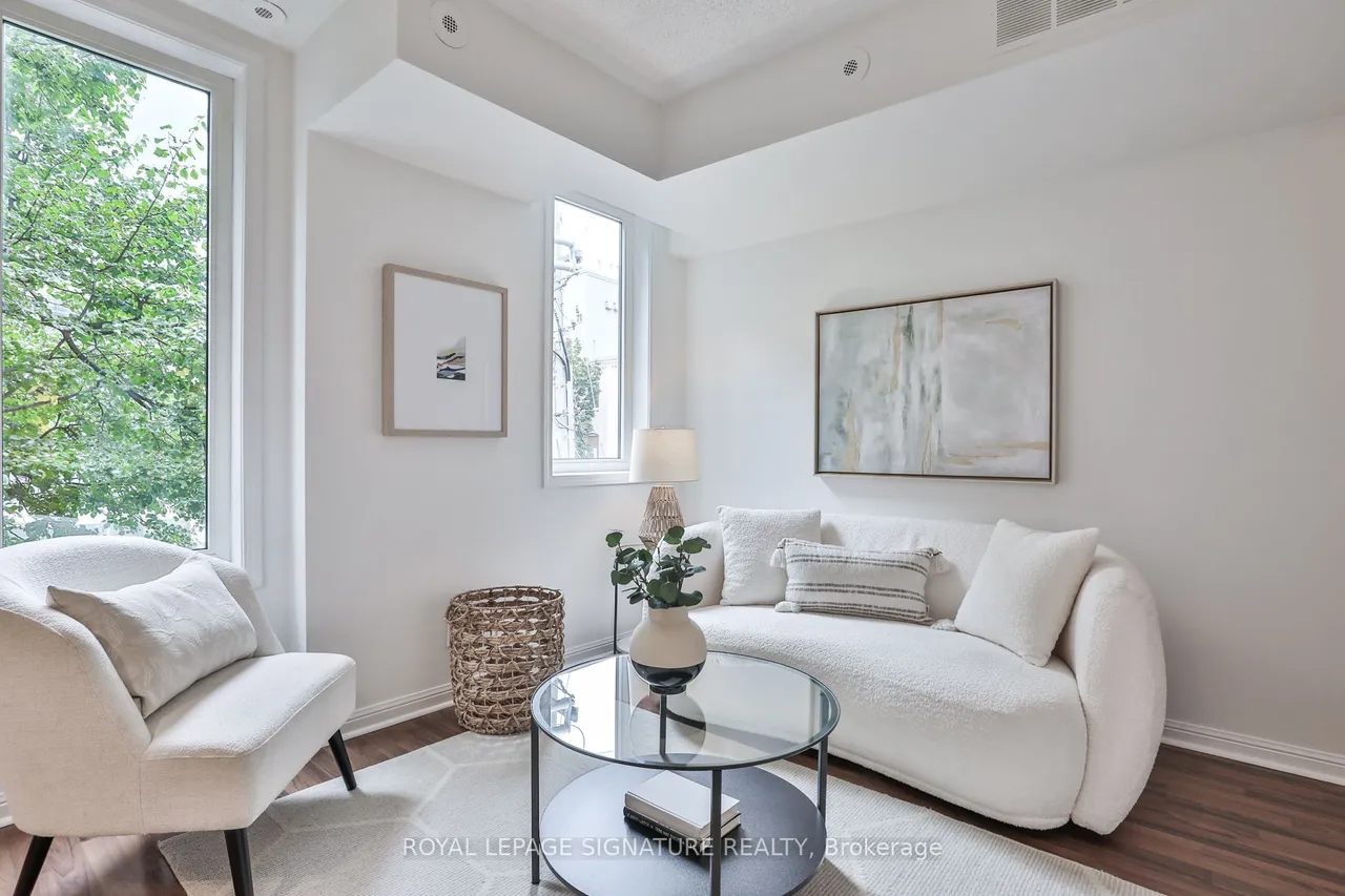 92 Strachan Avenue — photo 2