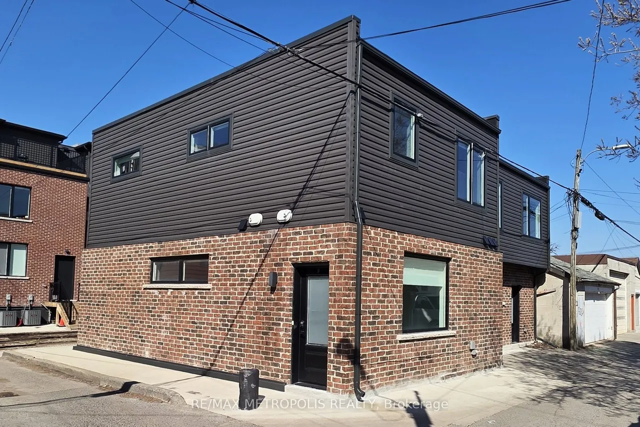 447 Lansdowne Avenue — photo 50