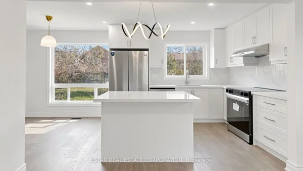 91 Whitehorn Crescent