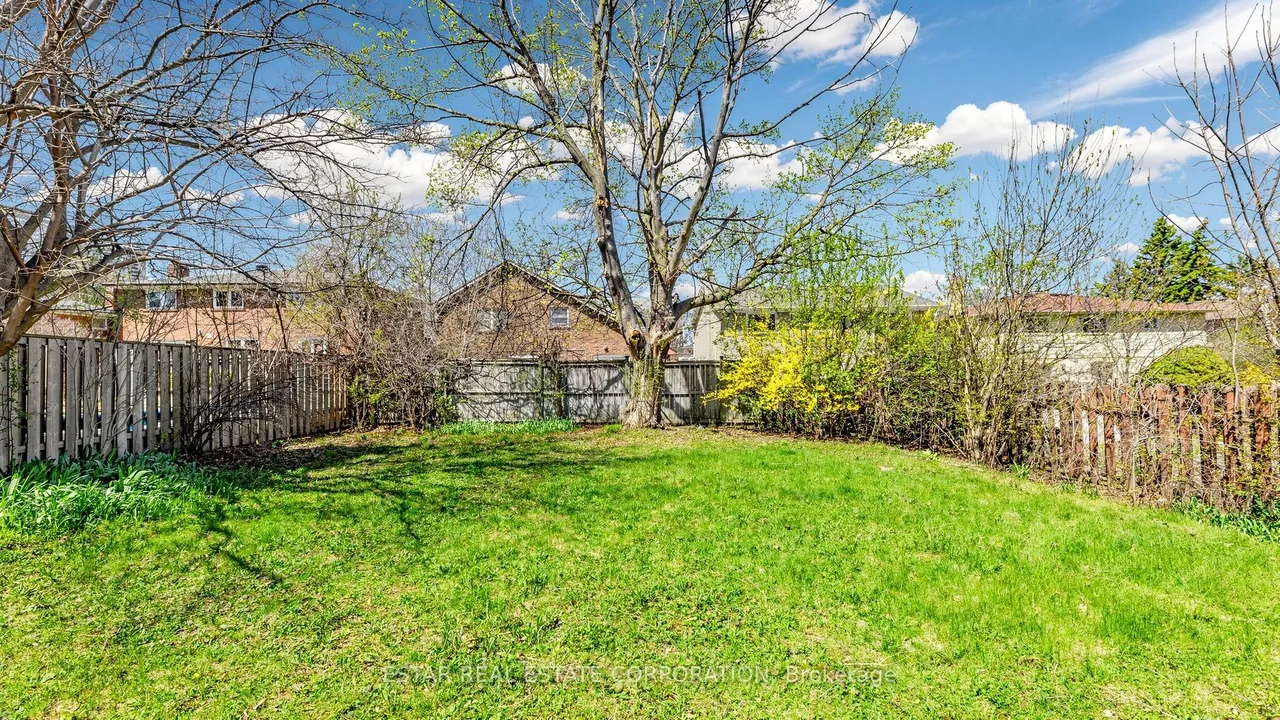 91 Whitehorn Crescent — photo 47