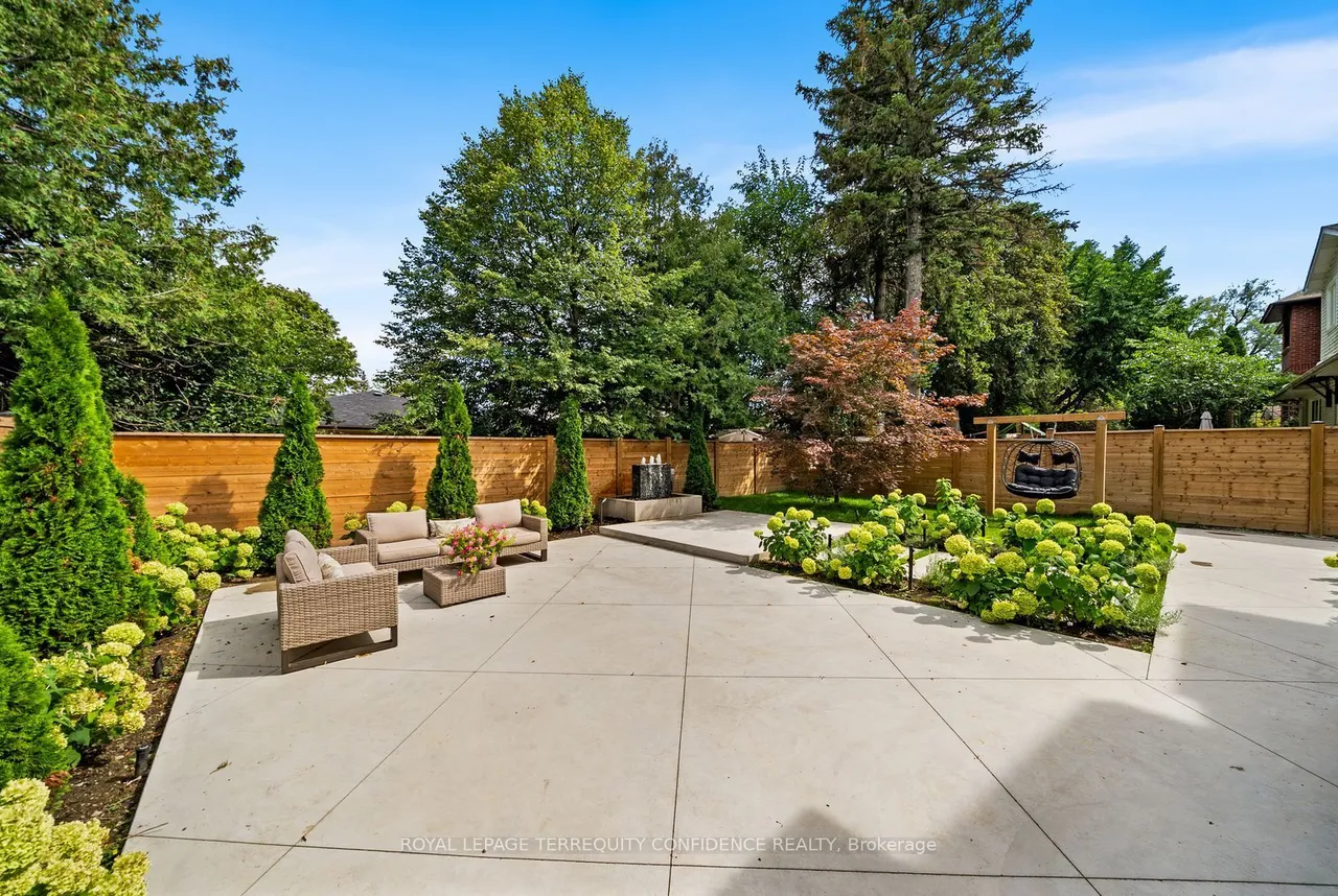 31 Palomino Crescent — photo 49