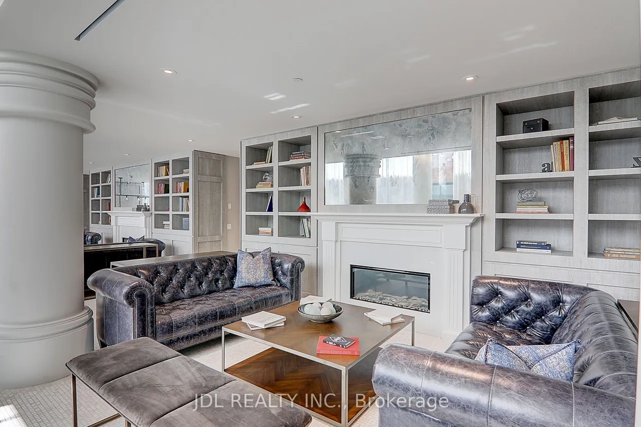 33 Helendale Avenue — photo 49