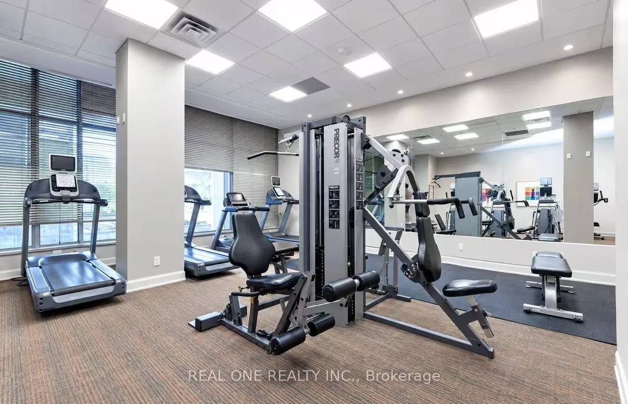 5793 Yonge Street — photo 32