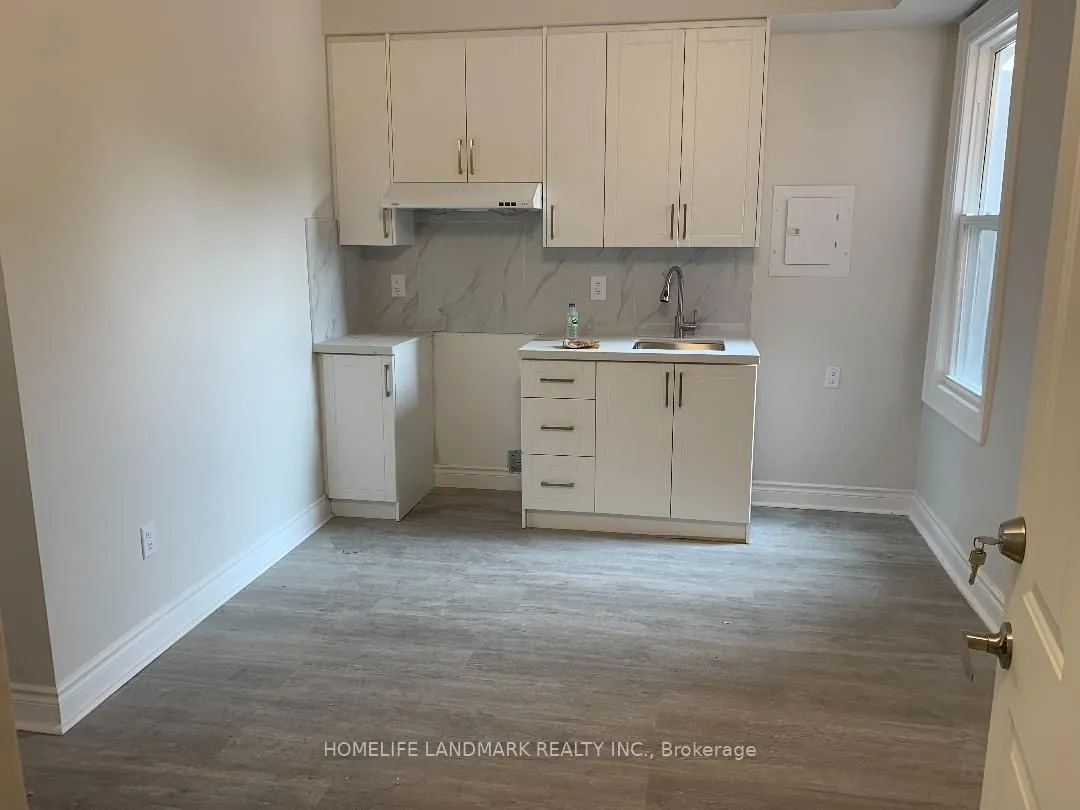 461 Parliament Street — photo 3
