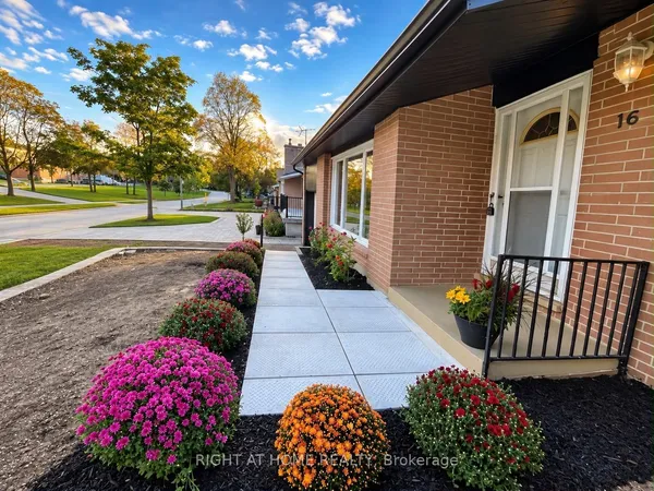 16 Ptarmigan Crescent — photo 2