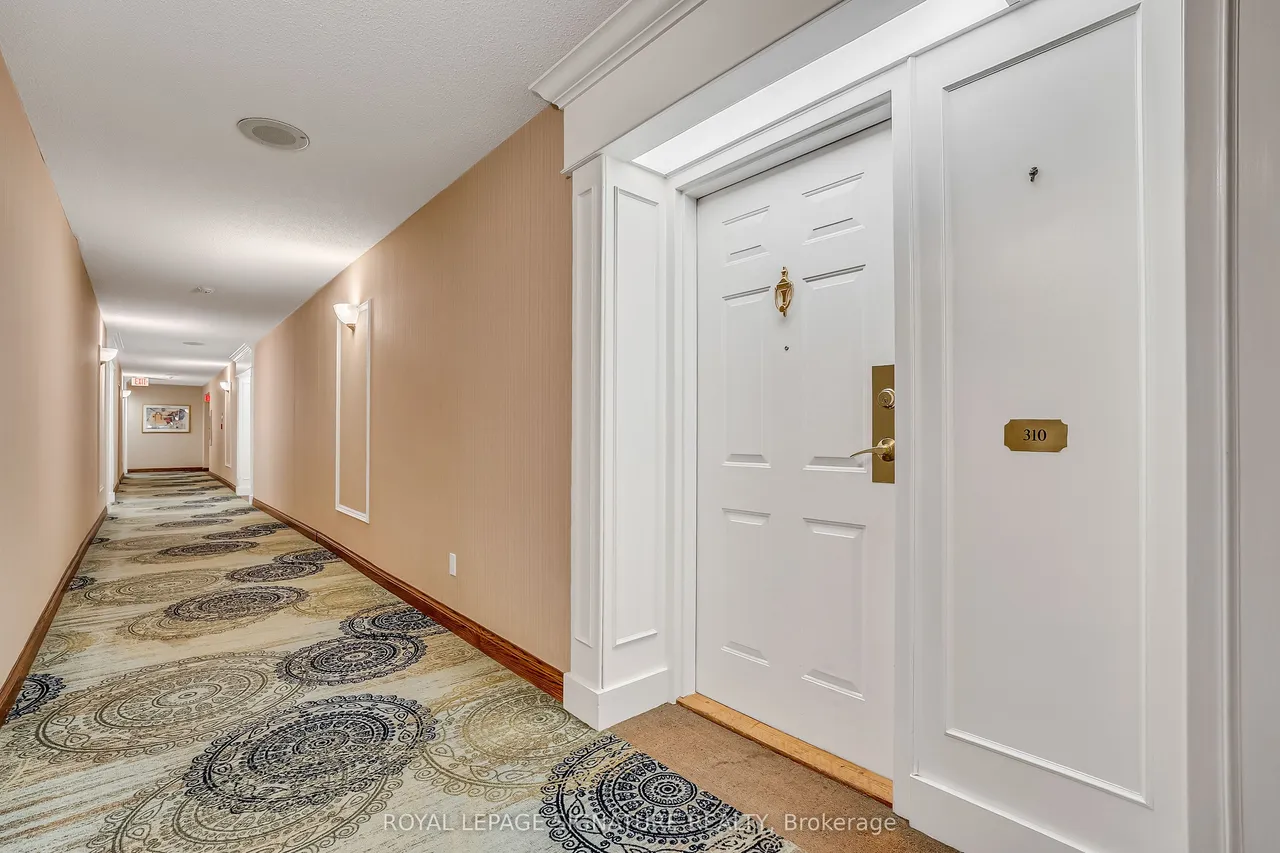 18 Concorde Place — photo 3