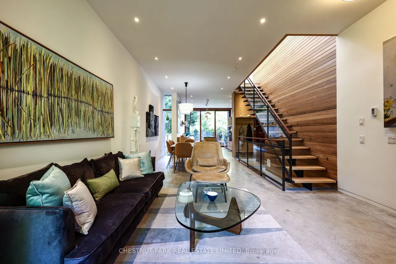 924 Manning Avenue — photo 3