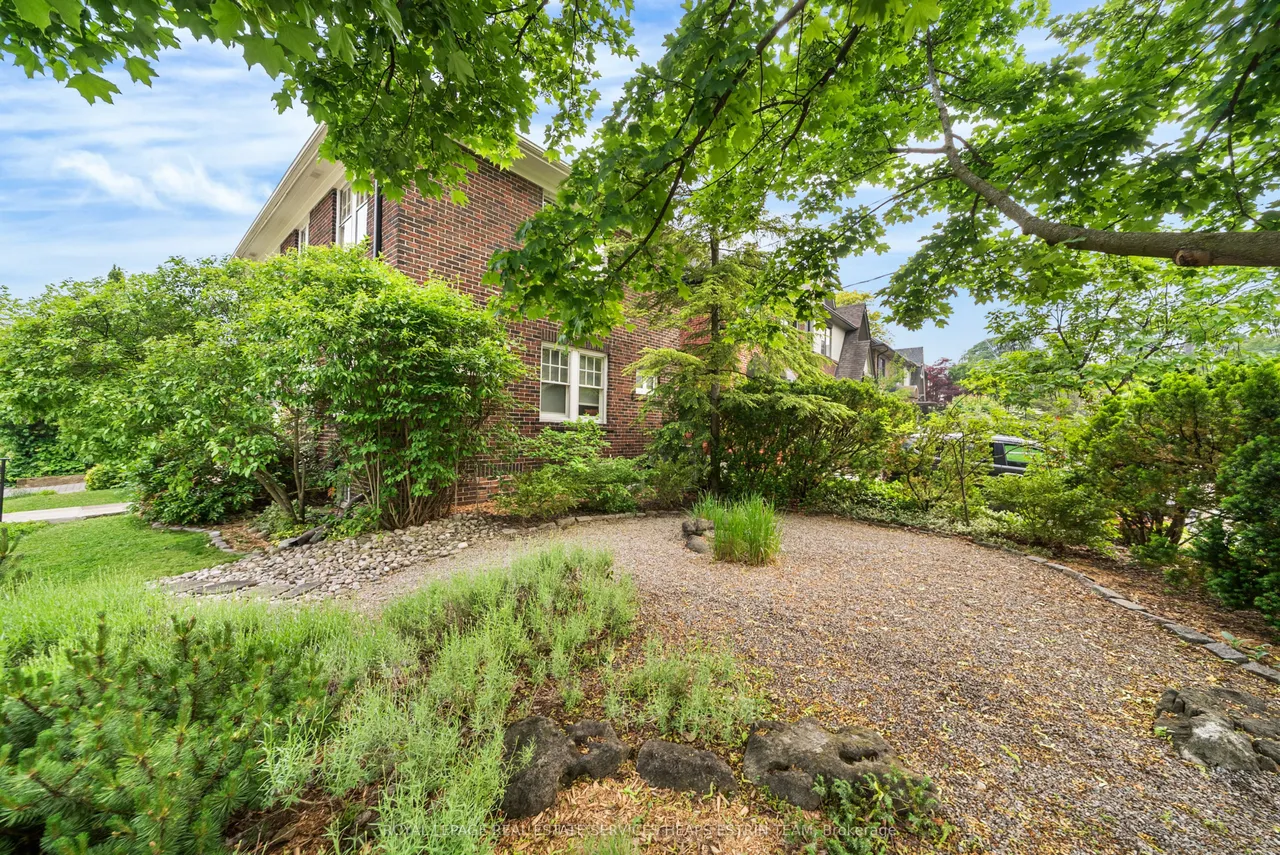 106 Colin Avenue — photo 45