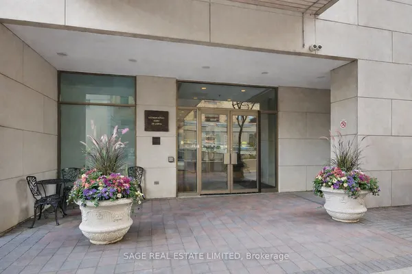 298 Jarvis Street — photo 2