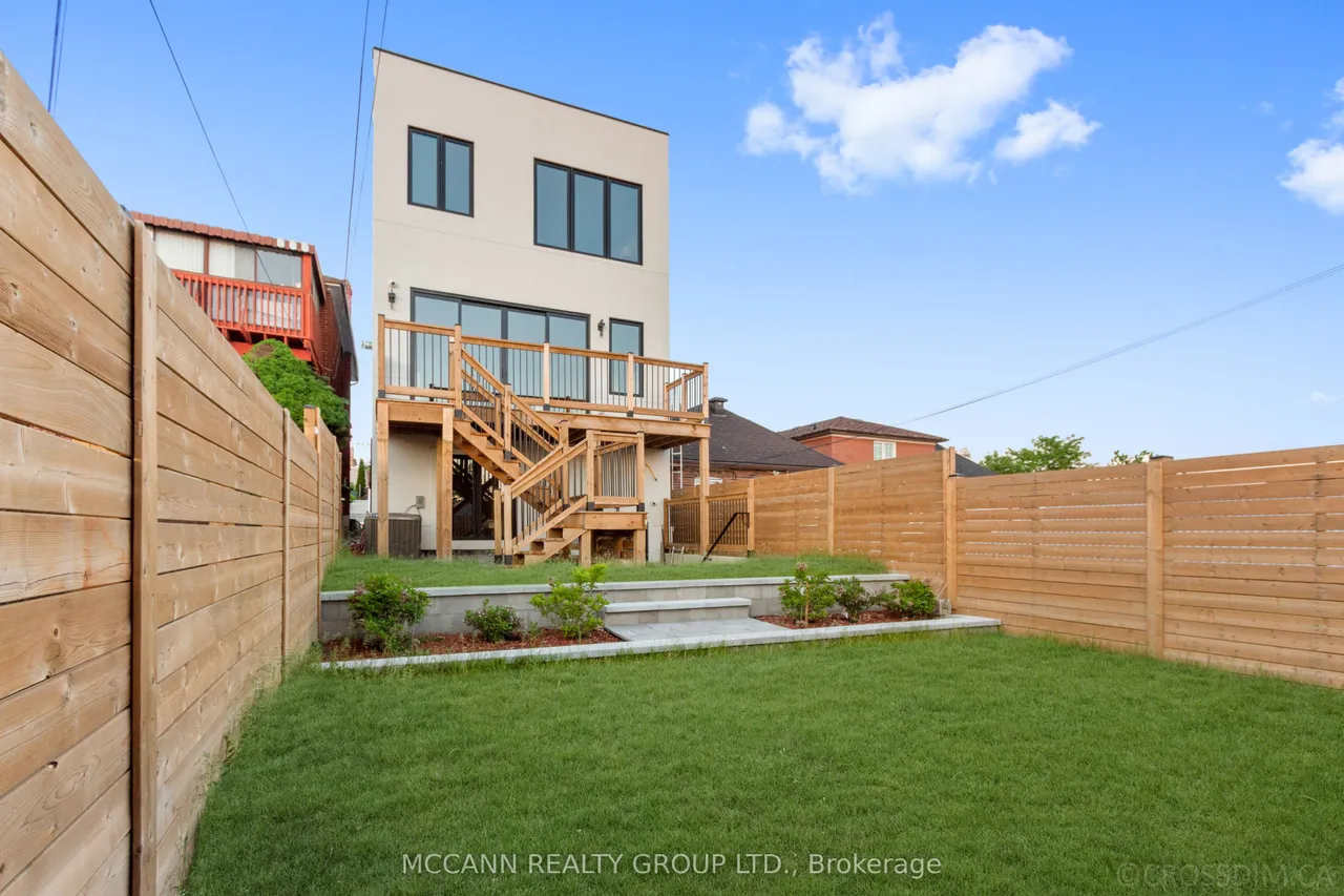 526 Westmount Avenue — photo 48
