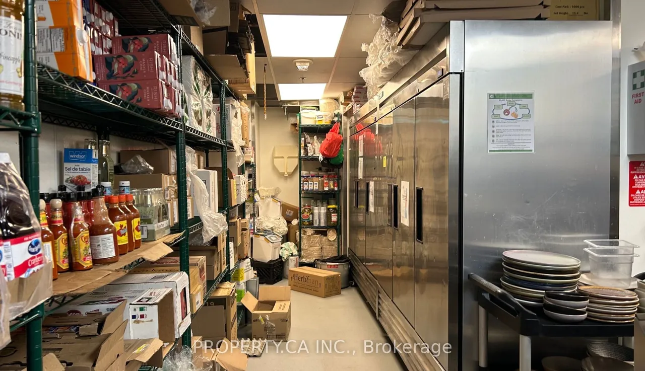 135 East Liberty Street — photo 16