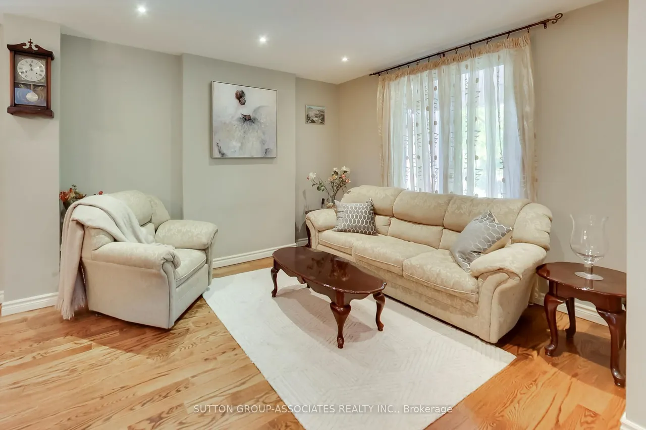 82 Helena Avenue — photo 3