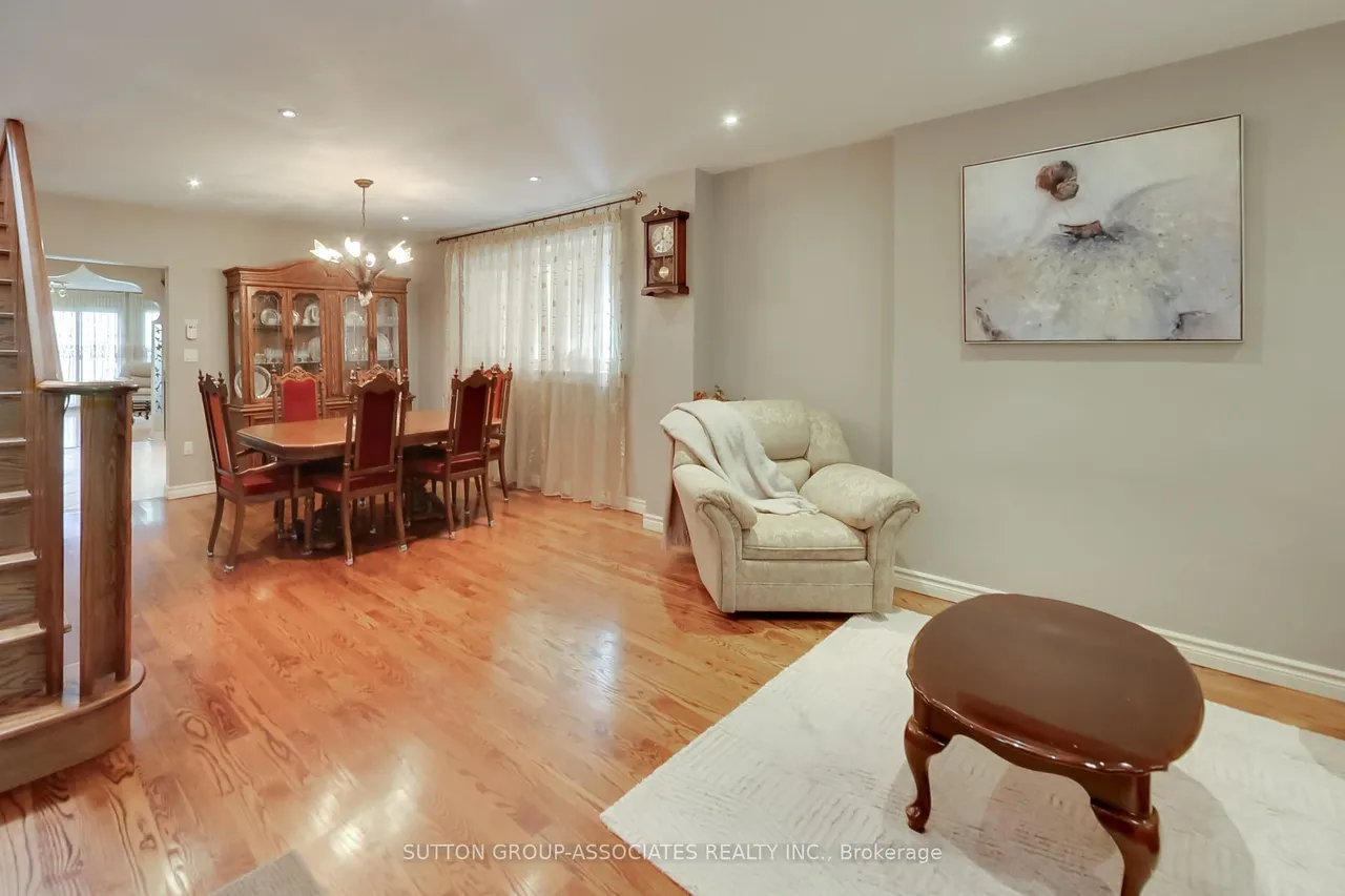 82 Helena Avenue — photo 2