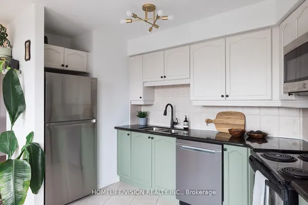 18 Valley Woods Road — photo 2
