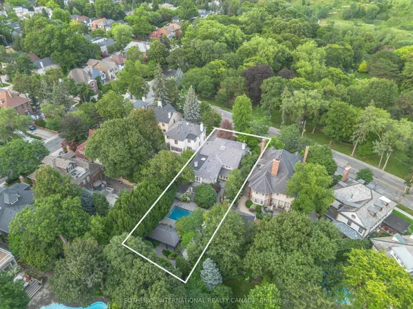 266 Douglas Drive — photo 2