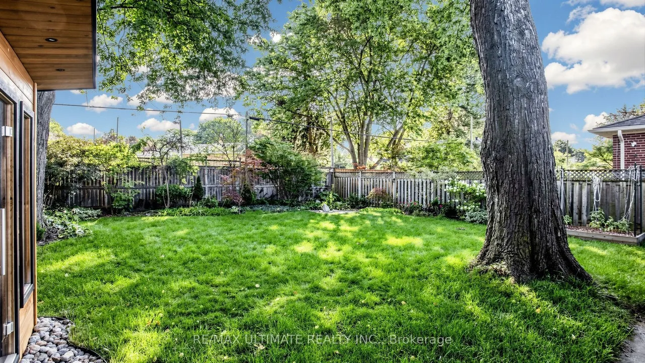 10 Monarchwood Crescent — photo 45