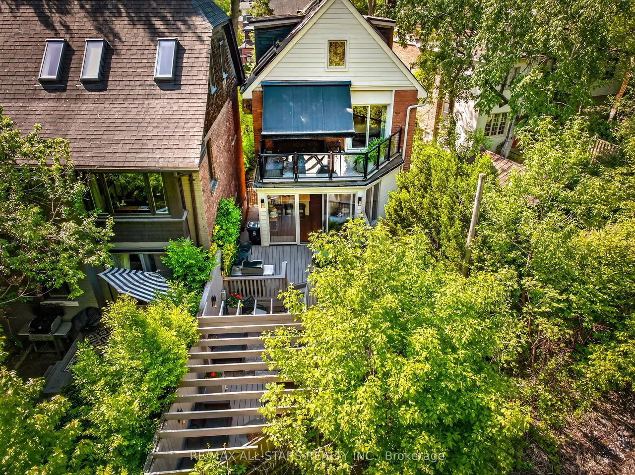 30 Edgewood Crescent — photo 50