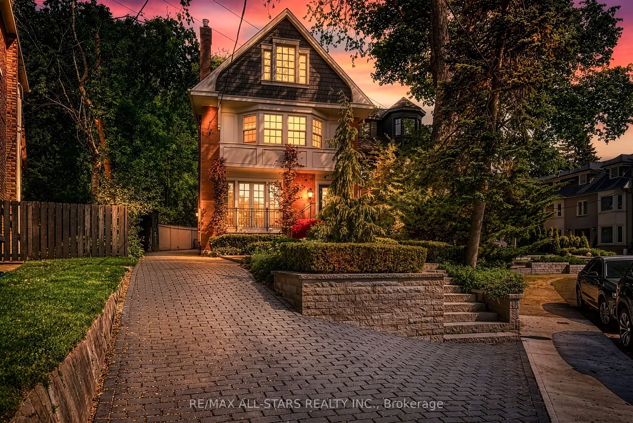 30 Edgewood Crescent — photo 3