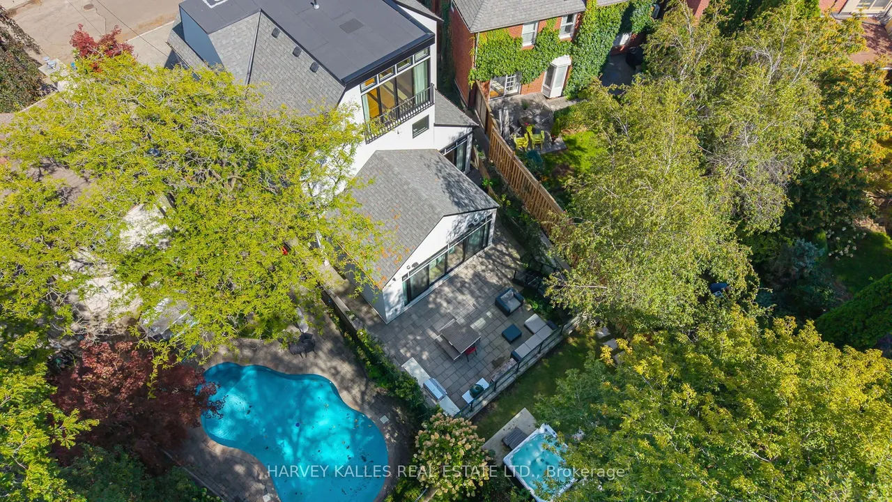75 Lawrence Crescent — photo 50